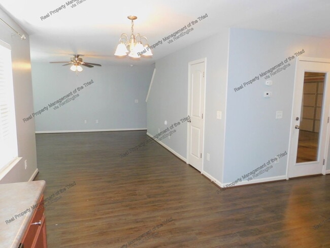 Photo - 2627 Leighswood Dr