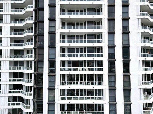 Photo - 21055 Yacht Club Dr Unit 2607