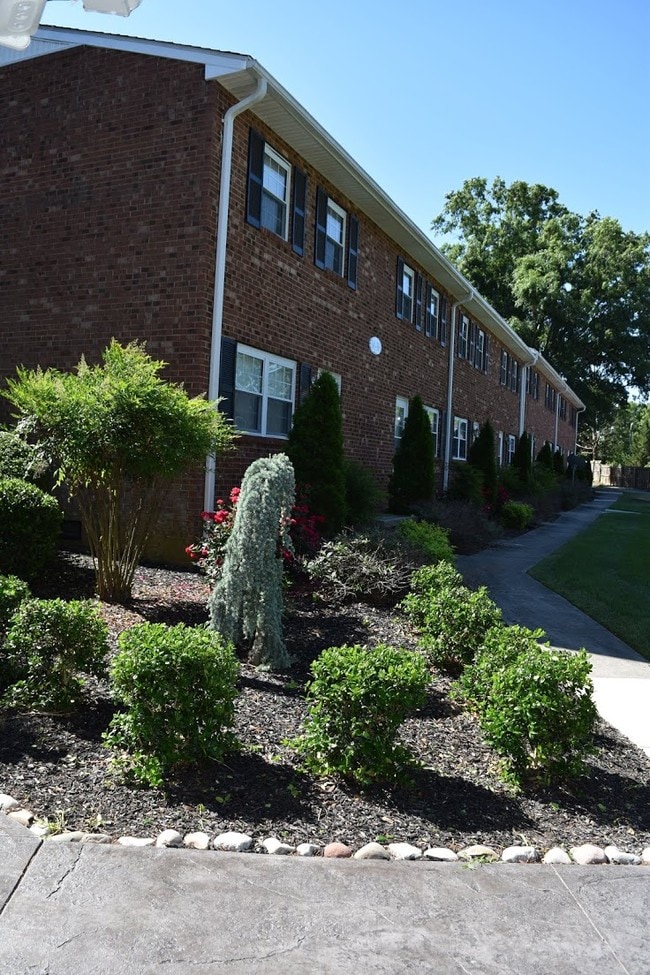 Elon Place Apartments