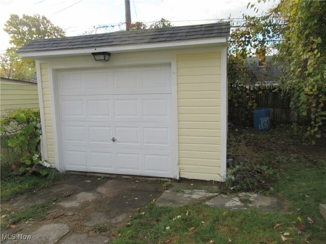 Photo - 12213 Mortimer Ave