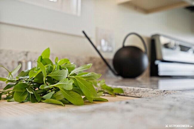 Photo - 210 E 11th Ave Unit 3 Top Left