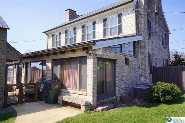 Photo - 9020 Schantz Rd