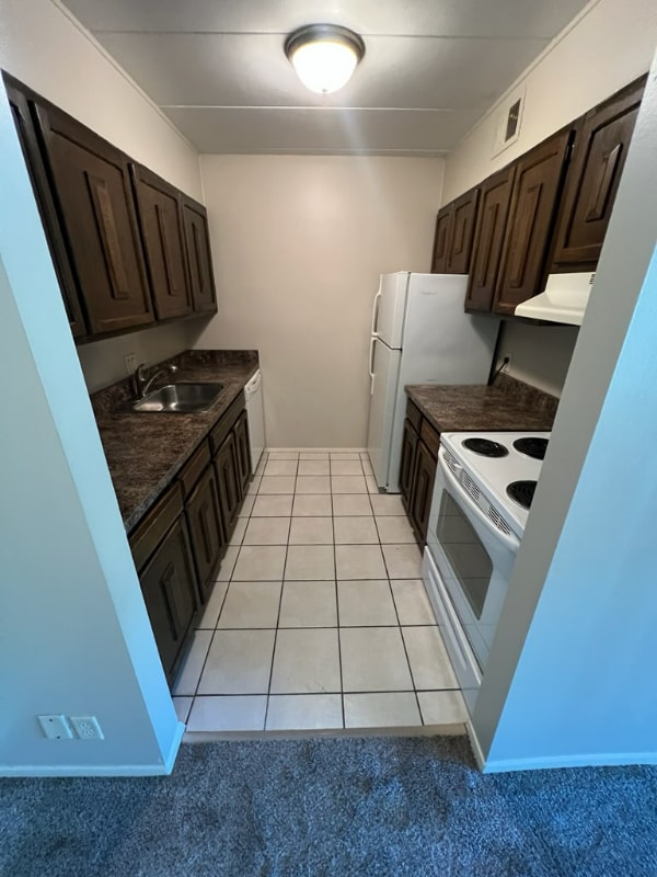 Photo - 4401 S 27th St Unidad E14