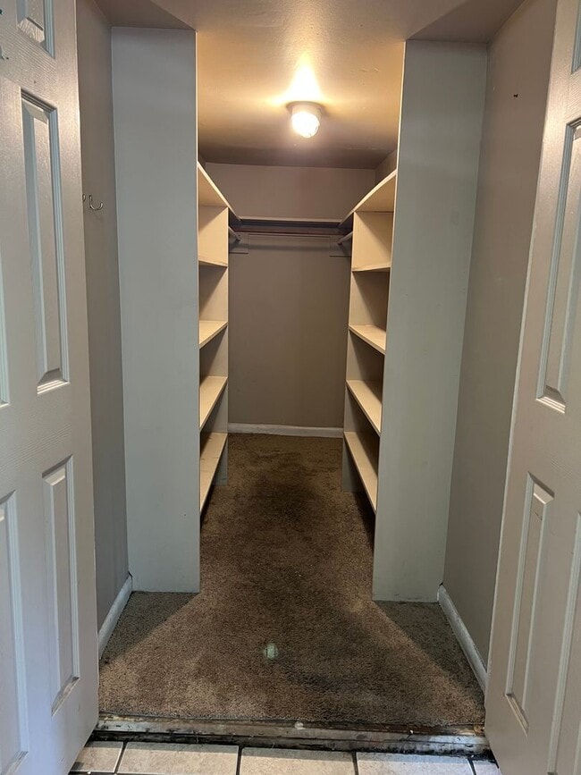 348 N Ninth St Unit Basement