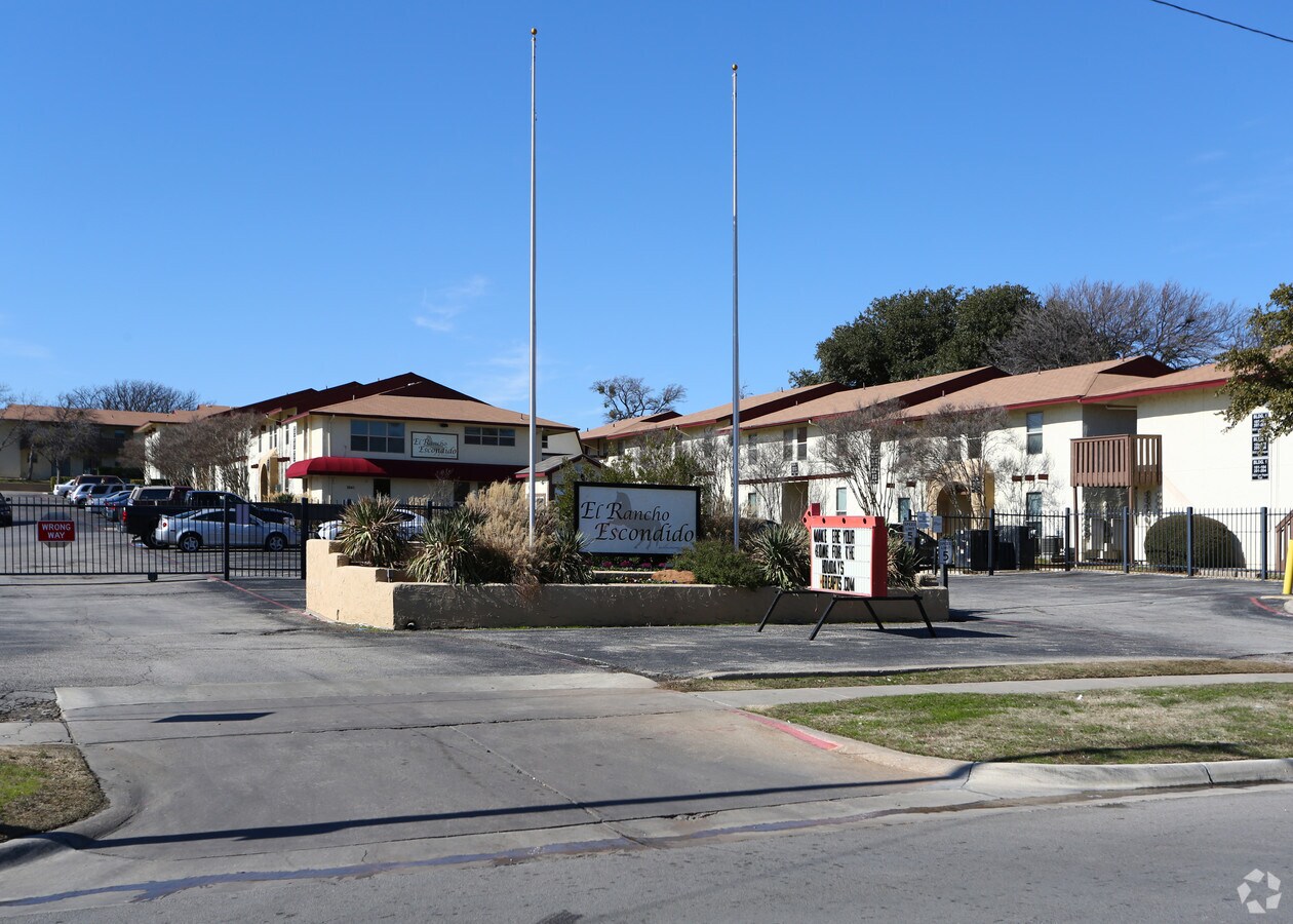 El Rancho Escondido Apartments - El Rancho Escondido Apartments