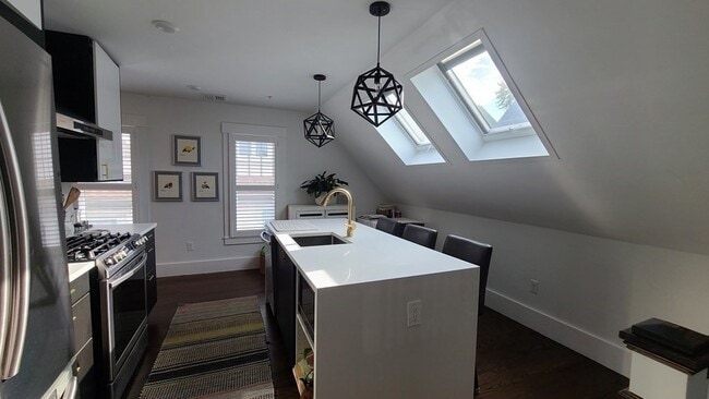 Photo - 33 Pinckney St Unit 3