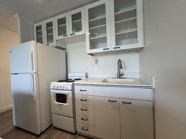 CALL FOR APPOINTMENT:
808-949-9499 ext 0