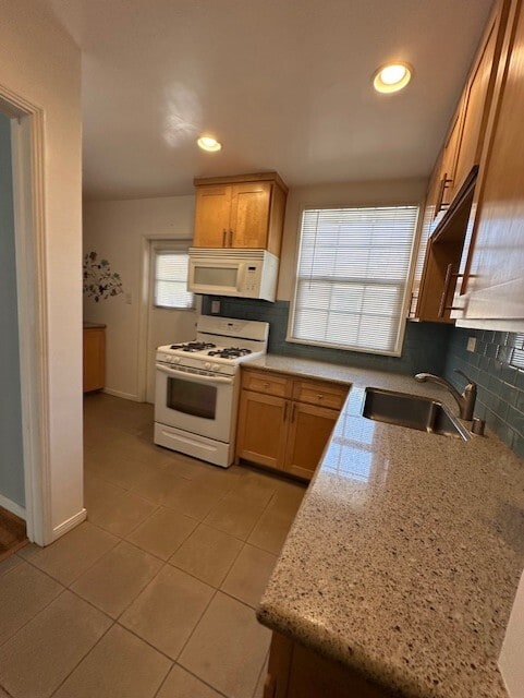 Kitchen - 8318 Kittyhawk Ave