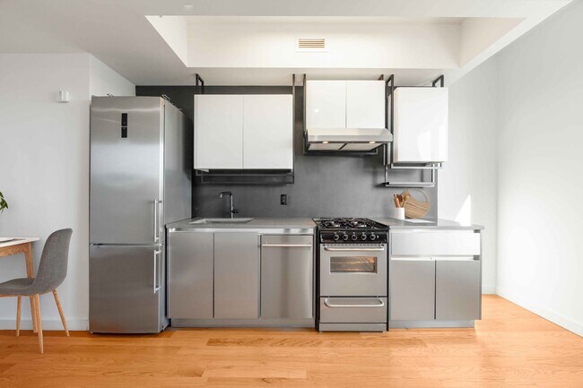 Photo - 123 Melrose St Unidad 641