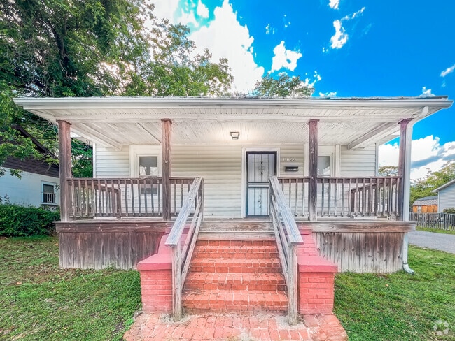 Building Photo - 1102 Custer St Rental