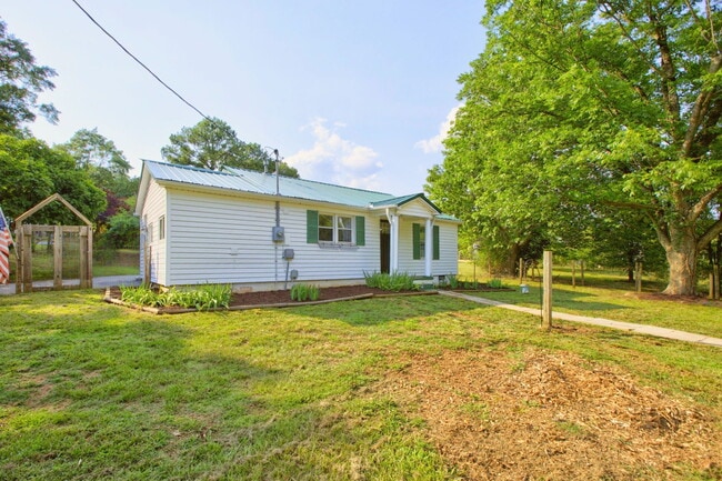 Photo - 611 Holston Creek Church Rd