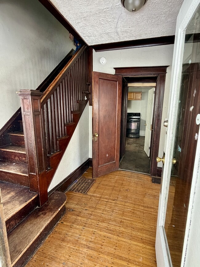 Photo - 175 Selye Terrace