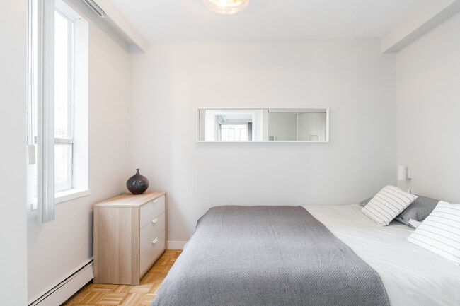 Photo - Somerset Unit 00504