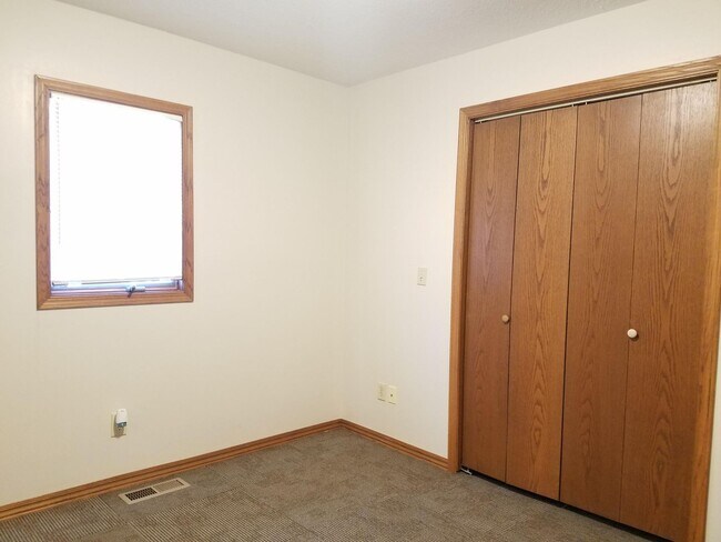 Photo - 403 E Adams St Unit 403 E. Adams Apt A