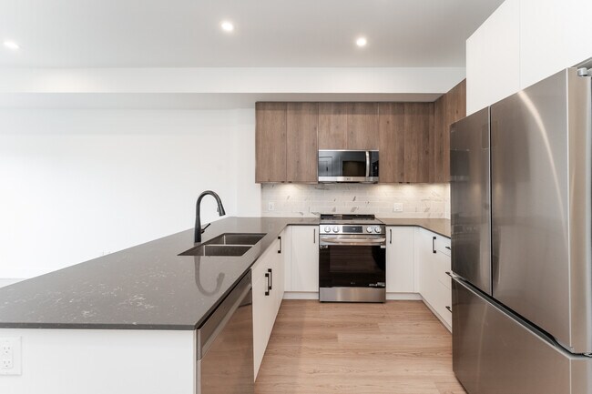 Photo - 809 Arncote Ave Unit 503