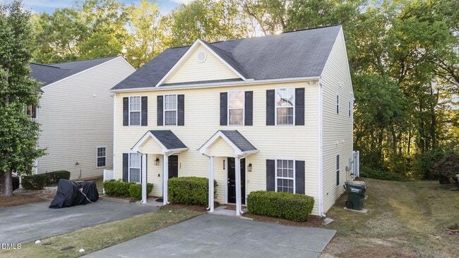 Photo - 225 Woodson Dr