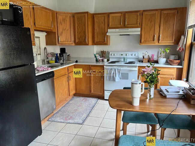 Photo - 22 Hanson St Unit #3