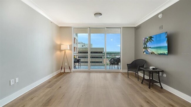 Photo - 1350 Main St Unit 1407