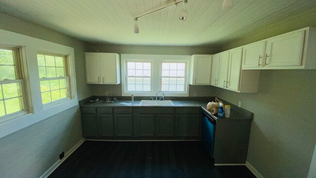 Photo - 8 Briariwood Ln 30120