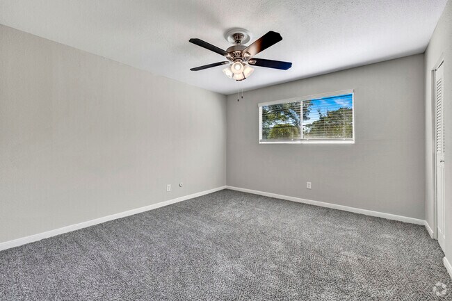 2BR, 1BA - 900SF - Primary Bedroom - Crossings at St. Charles