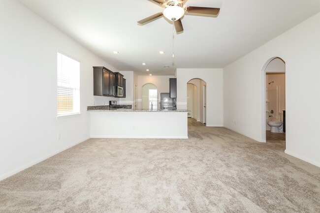 Photo - 26877 Steinbeck Dr