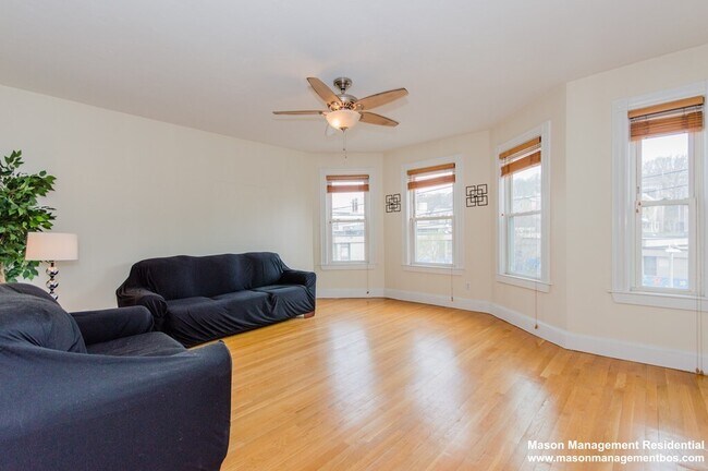 Photo - 126 Minden St