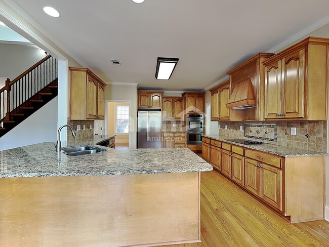 Photo - 140 Cambridge Woods Dr