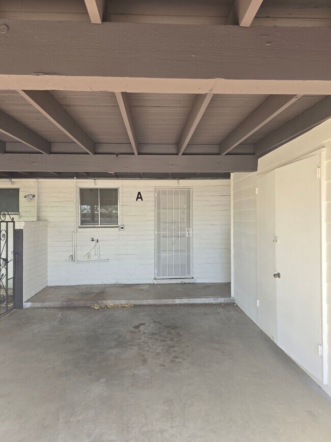 Building Photo - 3501 E 3rd St Unit A