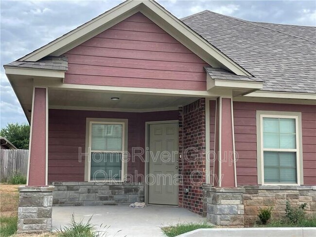Photo - 920 SW 91st St Casa