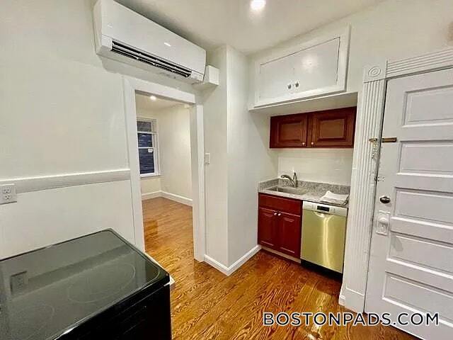 Photo - 4 Garden Ct St Unit 4B