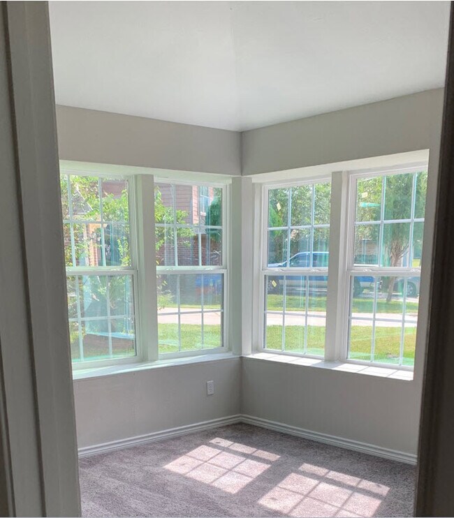 Photo - 15814 Murrelet Ct