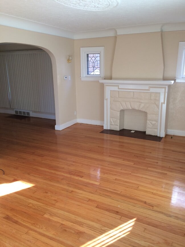 Photo - 10880 Stratman St Unit 1
