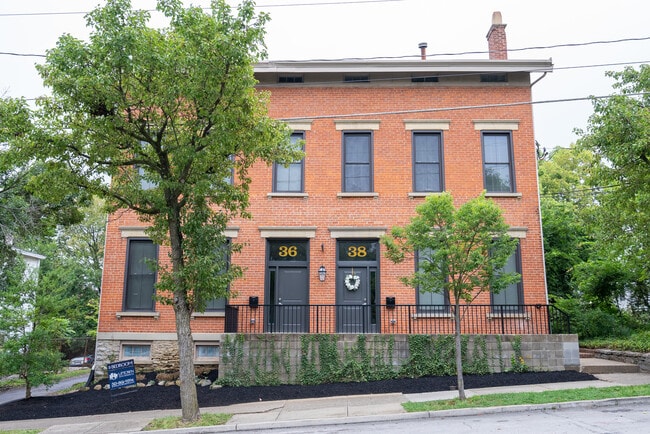 Building Photo - 36-38 E Hollister St