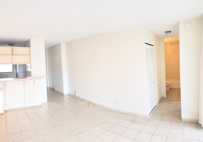 Photo - Summer Palace, Ala Moana, 1 Bedroom 1 Bathroom 1 Covered Parking Condominium Ocean View Unit 2102