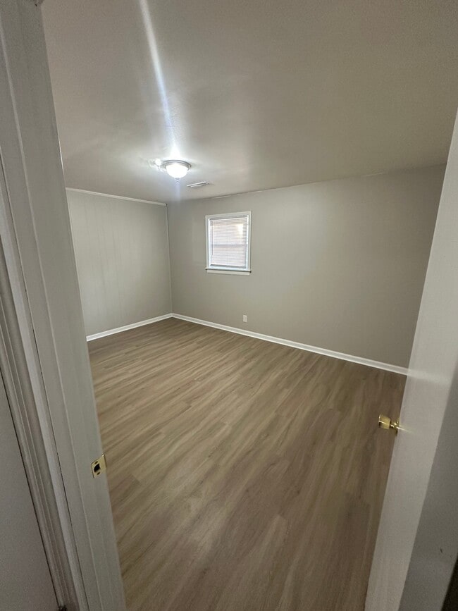 Photo - 525 N Graham Ave