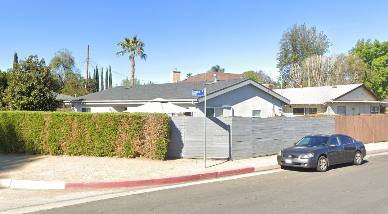 Photo - 3 bedroom, 2 bath house in Woodland Hills