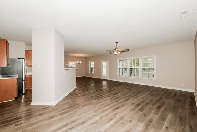 Photo - 709 Timeless Run