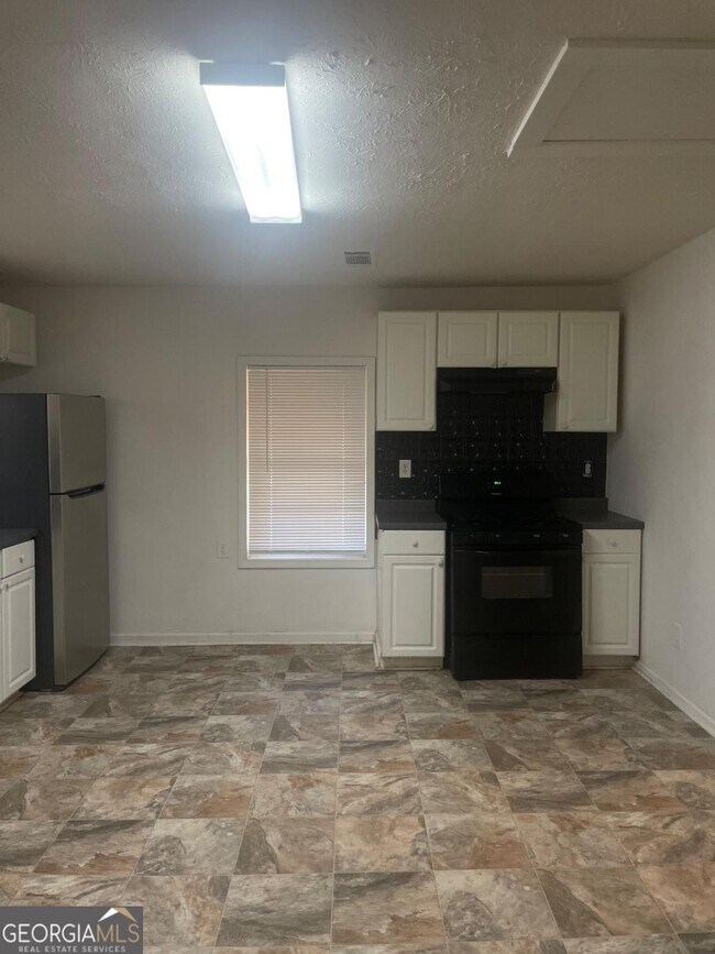 Photo - 2294 Bouldercrest Rd