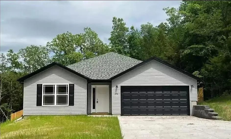 Photo - 298 Walkington Ln