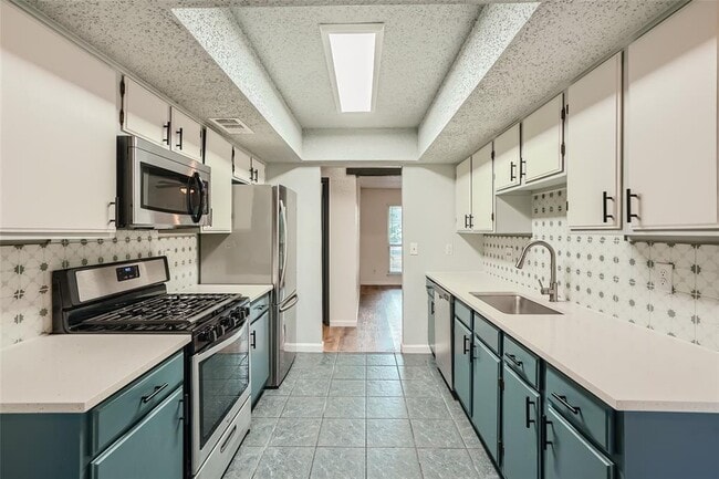 Photo - 3305 Broken Spoke Trail