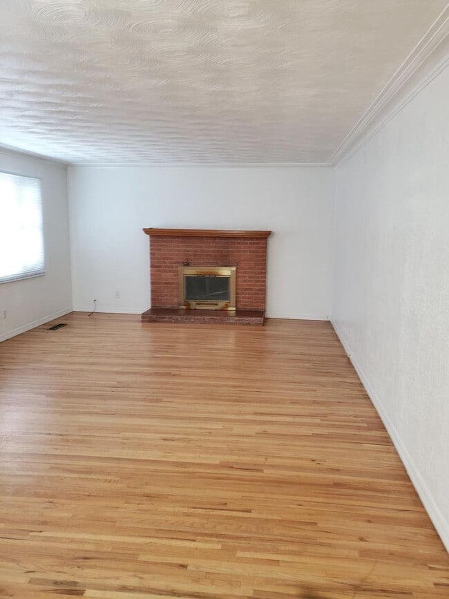 Photo - 1101 Indiana St NE