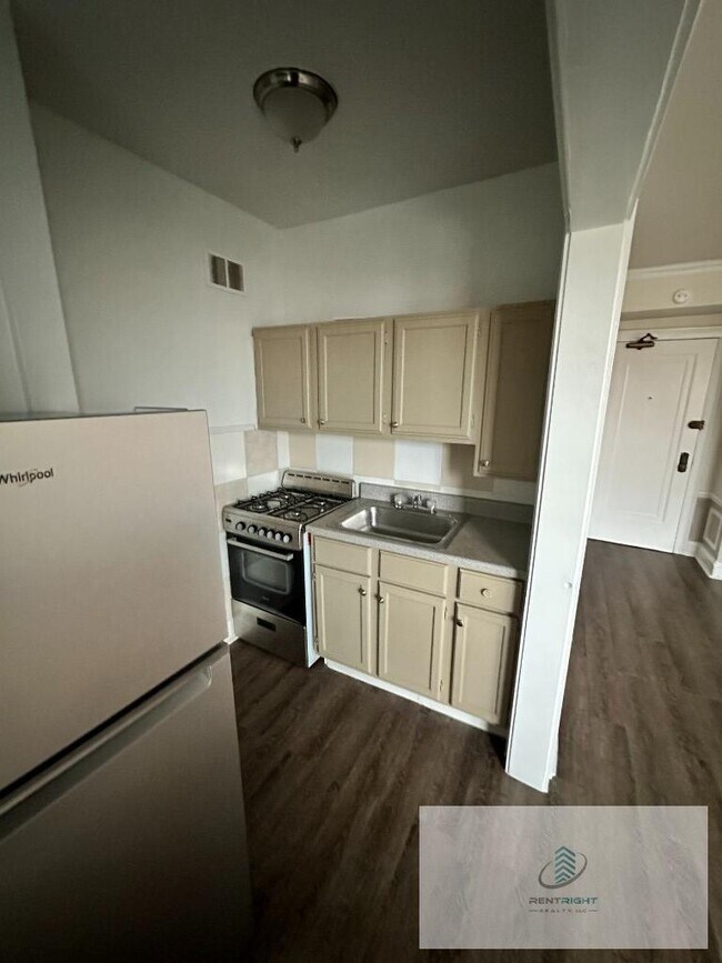 Photo - 5301 N Ashland Ave Unidad 305