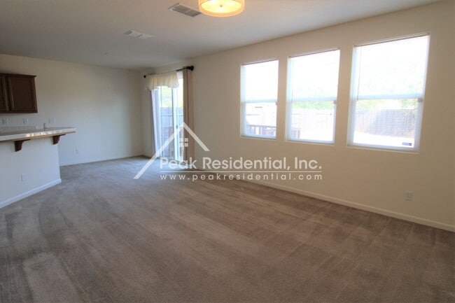 Photo - Newer South Sacramento Area 3bd/2.5ba Home