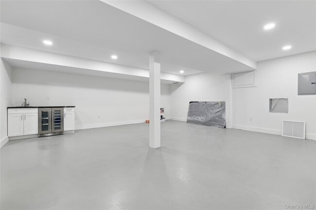 Photo - 10 Sagamore Rd