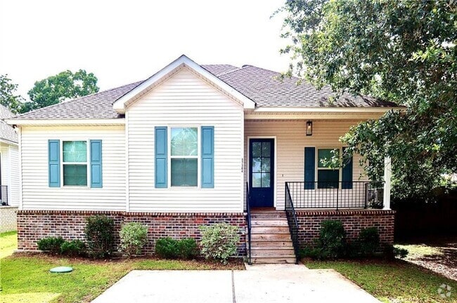 Building Photo - 57304 Oak Ave Rental