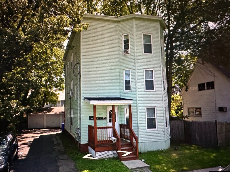 37 Governor St Apartment Unit 1st Floor Springfield, MA