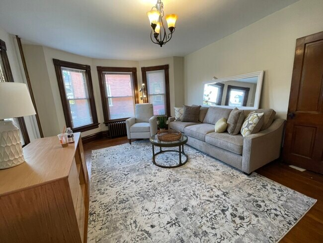 Photo - 1524 W 4th St
