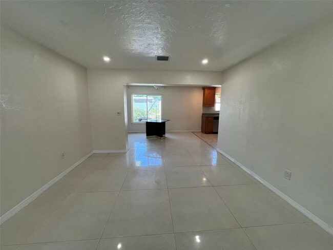 Photo - 7531 Shalimar St