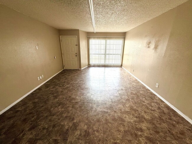 10610 Green Vista St