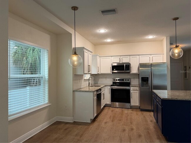 Photo - 1736 W Walnut St